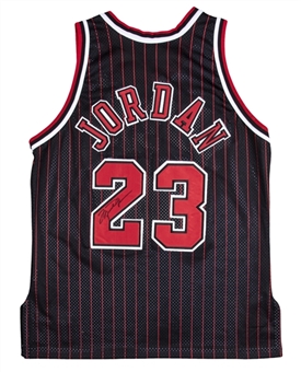 Michael Jordan Signed Chicago Bulls Black Alternate Jersey (JSA)